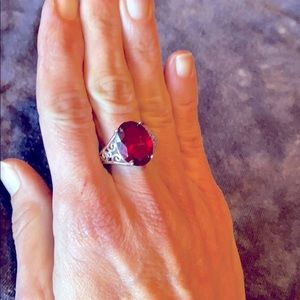 Sz 7 red stone silver ring